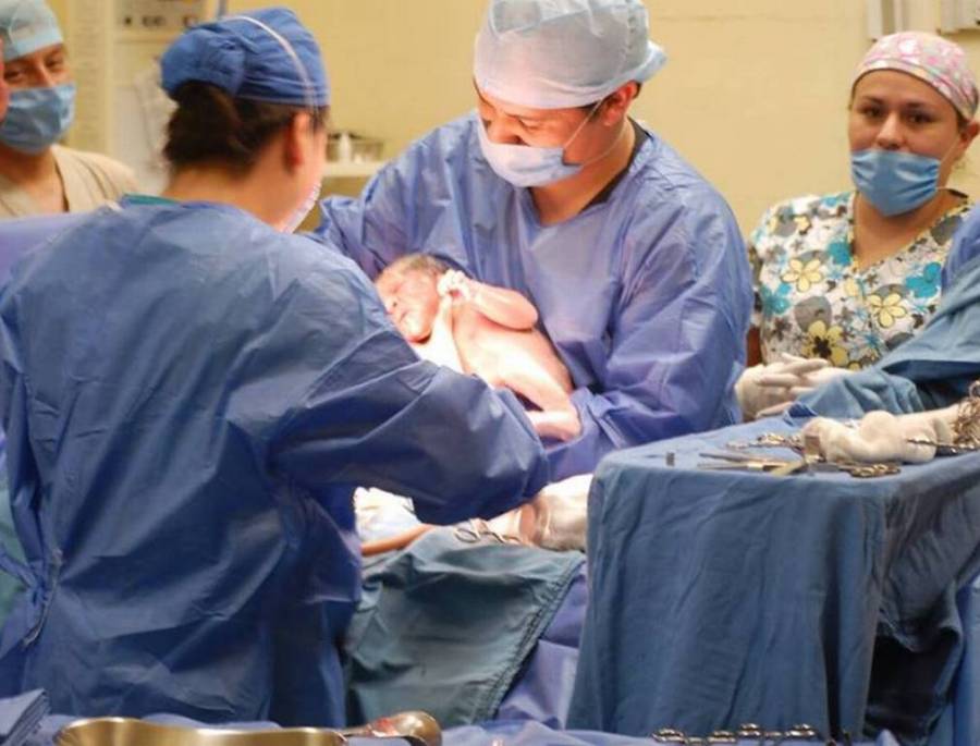 Η ιατρική μέθοδος Κριστέλερ μπορεί να σκοτώσει την επίτοκη και το νεογνό!