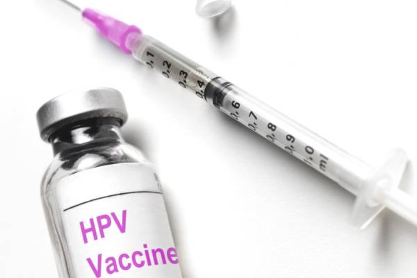 Έ&gamma;&kappa;&rho;&iota;&sigma;&eta; &tau;&omicron;&upsilon; &epsilon;&mu;&beta;&omicron;&lambda;&iota;&alpha;&sigma;&mu;&omicron;ύ &kappa;&alpha;&tau;ά &tau;&omicron;&upsilon; HPV &kappa;&alpha;&iota; &sigma;&tau;&iota;&sigmaf; &eta;&lambda;&iota;&kappa;ί&epsilon;&sigmaf; 27-45 &epsilon;&tau;ώ&nu; &sigma;&tau;&iota;&sigmaf; &Eta;&Pi;&Alpha;.