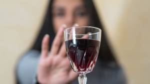 Επιτρέπεται το αλκοόλ πριν την εξωσωματική γονιμοποίηση;