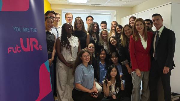 «FutURe» roundtable: Η Merck Ελλάδας βάζει στο μικροσκόπιο τις απόψεις και τους προβληματισμούς της Γενιάς Z