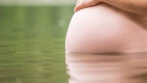 &Upsilon;&delta;&rho;&omicron;&theta;&epsilon;&rho;&alpha;&pi;&epsilon;ί&alpha;: &Pi;ώ&sigmaf; &epsilon;&upsilon;&nu;&omicron;&epsilon;ί &mu;ί&alpha; &mu;έ&lambda;&lambda;&omicron;&upsilon;&sigma;&alpha; &mu;&alpha;&nu;&omicron;ύ&lambda;&alpha;;