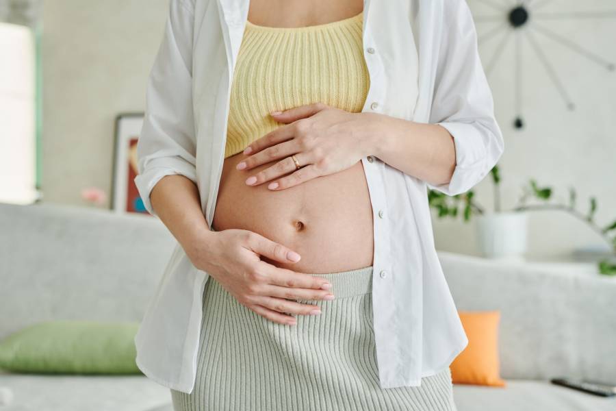 Κορωνοϊός: Διπλάσιος ο κίνδυνος νόσησης ακόμη και για εγκύους πλήρως εμβολιασμένες