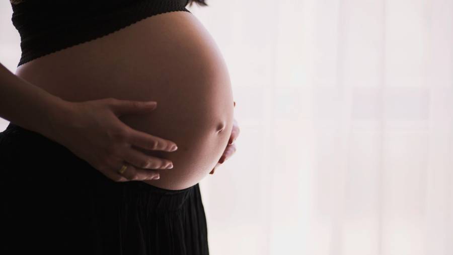 &Delta;έ&rho;&mu;&alpha; &sigma;&tau;&eta;&nu; &epsilon;&gamma;&kappa;&upsilon;&mu;&omicron;&sigma;ύ&nu;&eta;: &Omicron;&iota; &alpha;&lambda;&lambda;&alpha;&gamma;έ&sigmaf; &pi;&omicron;&upsilon; &epsilon;&mu;&phi;&alpha;&nu;ί&zeta;&omicron;&nu;&tau;&alpha;&iota; &pi;&rho;&iota;&nu; &phi;&alpha;&nu;&epsilon;ί &eta; &kappa;&omicron;&iota;&lambda;&iota;ά